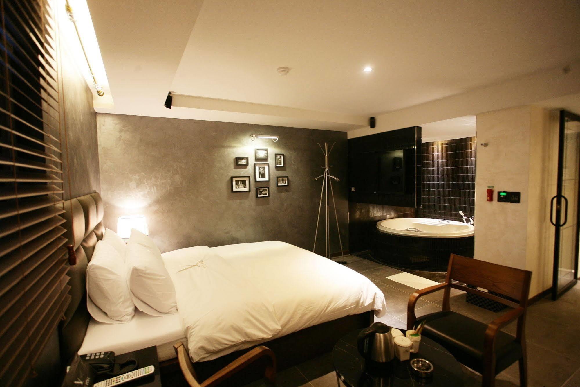 Hotel Voll 首爾 外观 照片